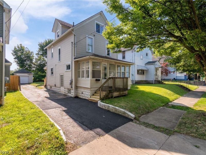 2247 18th Street SW, Kenmore, OH 44314 Photo 2