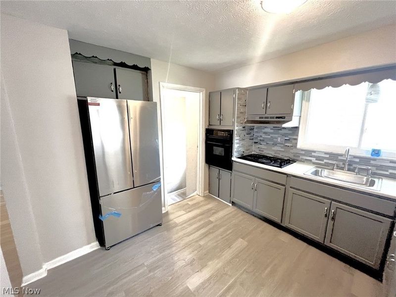 16313 Elberta Avenue, Cleveland, OH 44128 Photo 9
