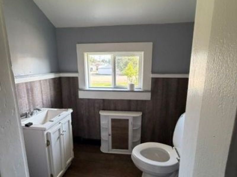 1329 Central Avenue , Zanesville, OH 43701 Photo 17