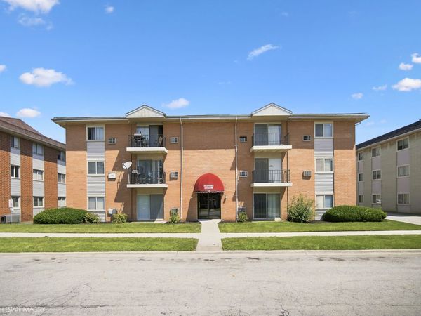 1900 Canal Street , Unit 1B, Blue Island, IL 60406