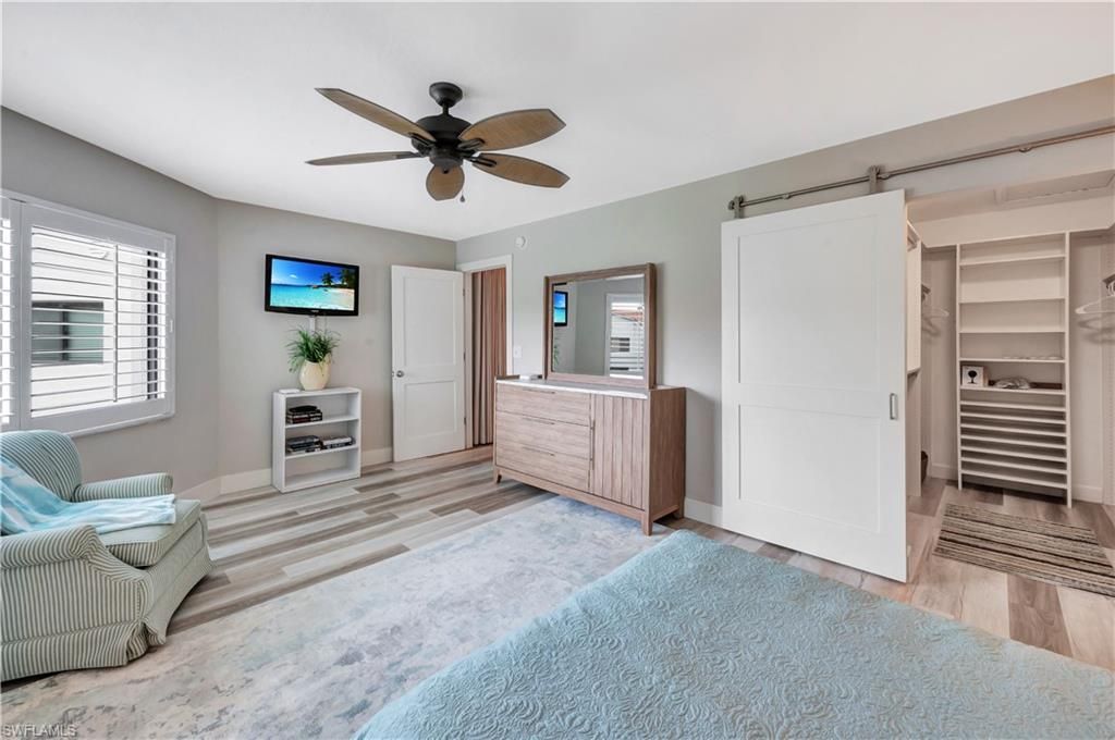 583 Beachwalk Cir, Unit Q-203, Naples, FL 34108 Photo