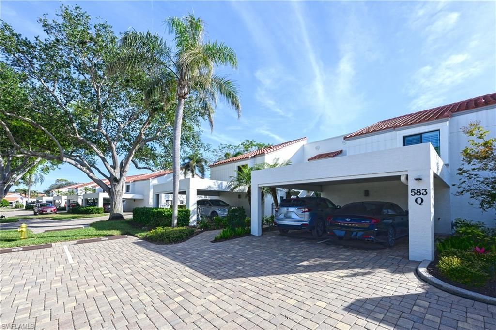 583 Beachwalk Cir, Unit Q-203, Naples, FL 34108 Photo