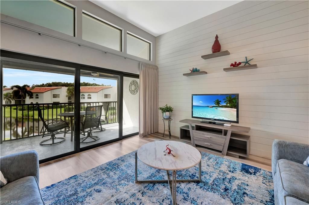 583 Beachwalk Cir, Unit Q-203, Naples, FL 34108 Photo