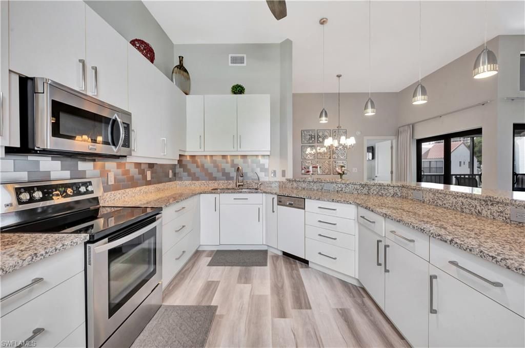 583 Beachwalk Cir, Unit Q-203, Naples, FL 34108 Photo