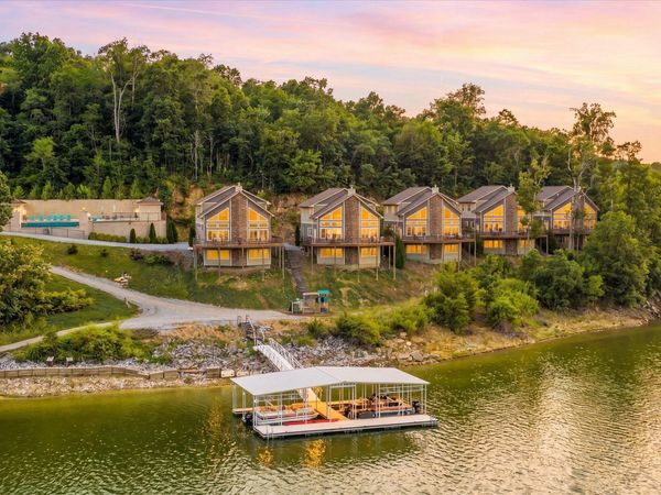 430 Sugar Cove Way, Newport, TN 37821