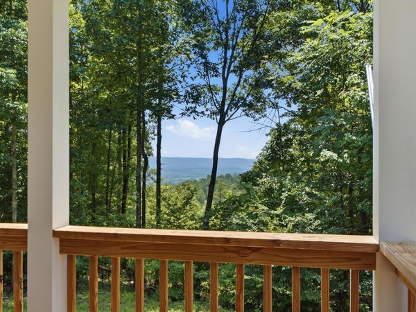 1800 S Pittsburg Mountain Road, South Pittsburg, TN 37380