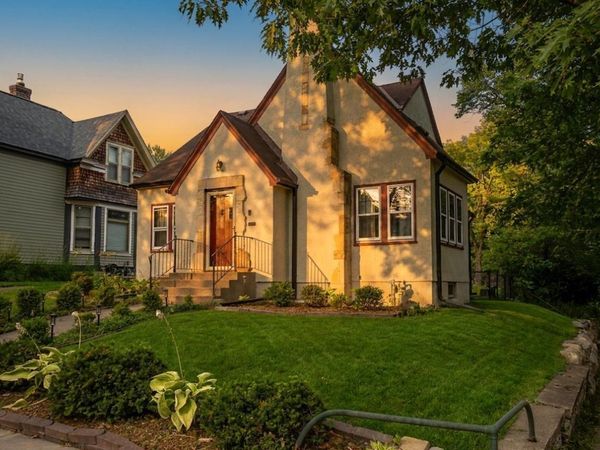 1084 Bradley Street, Saint Paul, MN 55130