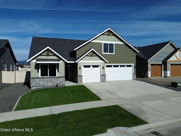 1961 E Mykal CT, Post Falls, ID 83854