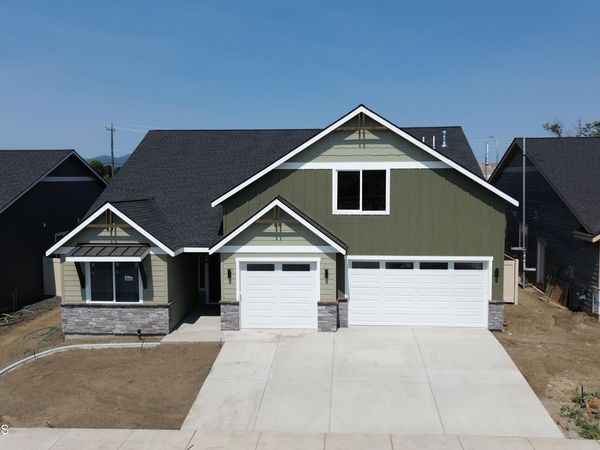 1961 E Mykal CT , Post Falls, ID 83854