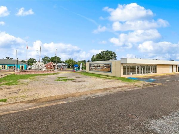 33 ST. CHARLES Street , Norco, LA 70079