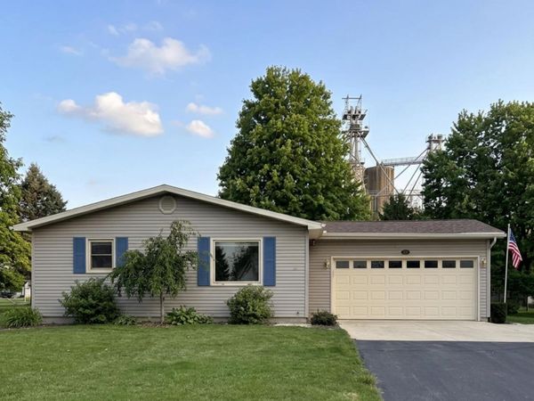 21 Yvonna Street, Leesburg, IN 46538