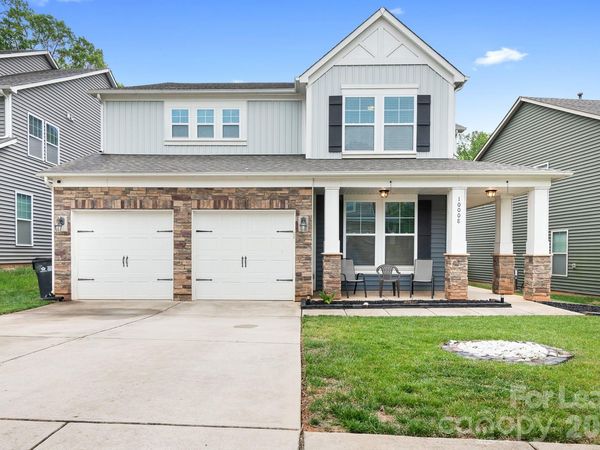 10008 Michael Crossing Drive, Charlotte, NC 28213