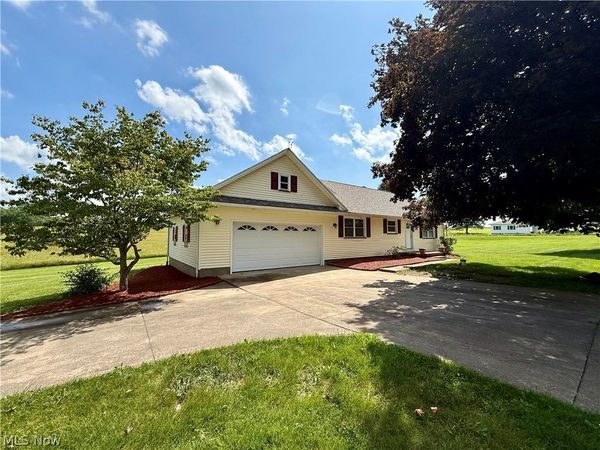3278 Fresno Road NW, Carrollton, OH 44615