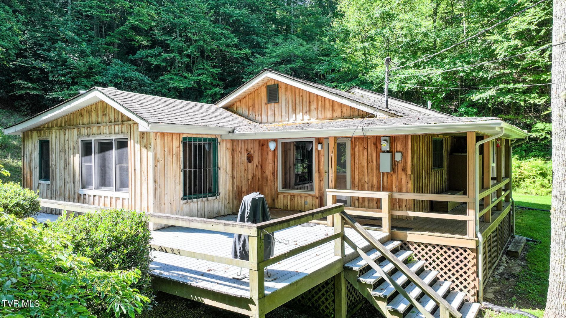 390 Fiddlers Branch Road, Hampton, TN 37658 Main Photo
