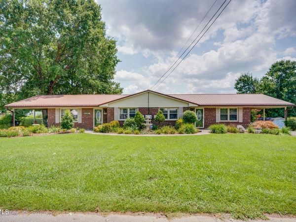207 Cherry Street, Mount Carmel, TN 37645