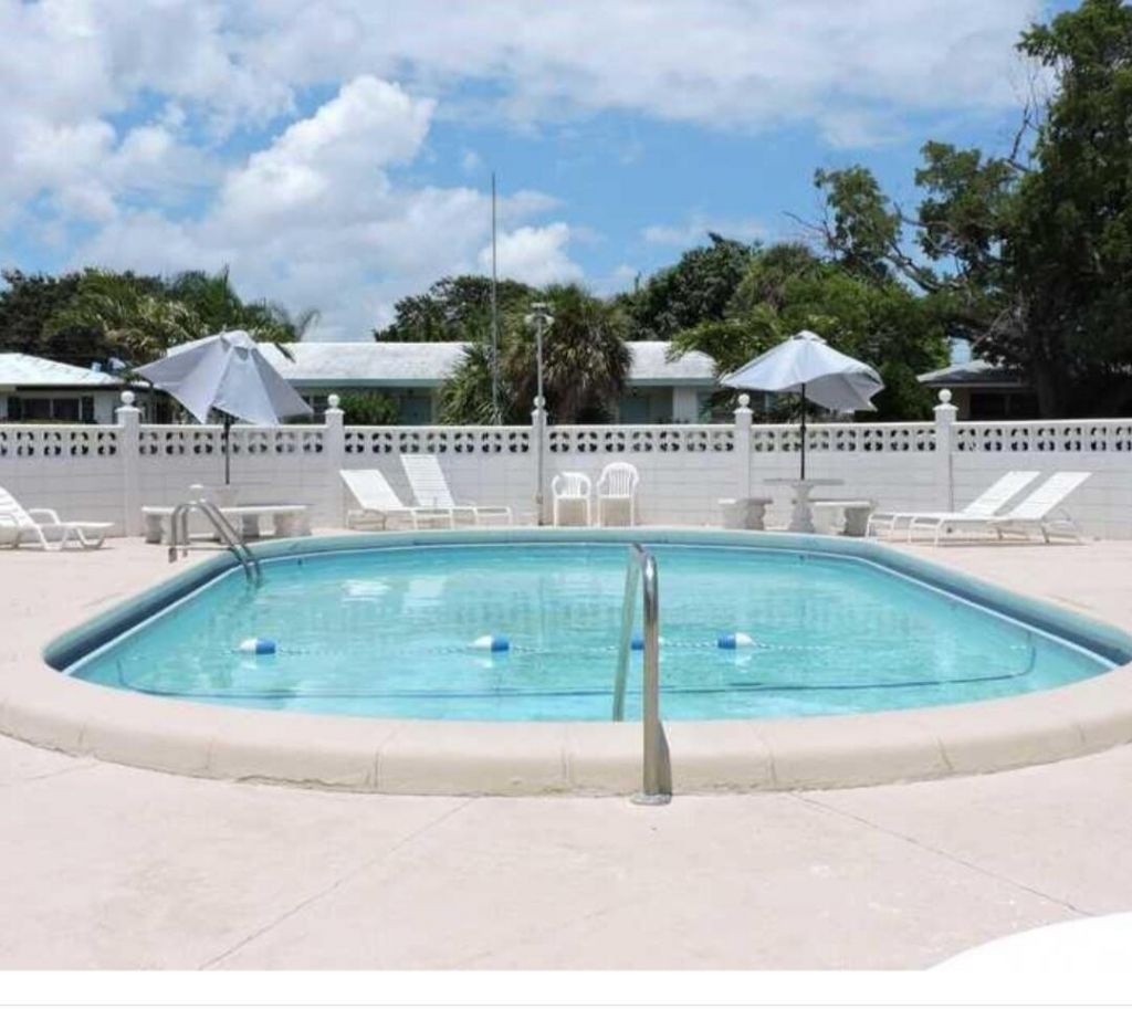 2100 NE 51st Court, Unit 102, Fort Lauderdale, FL 33308 Photo