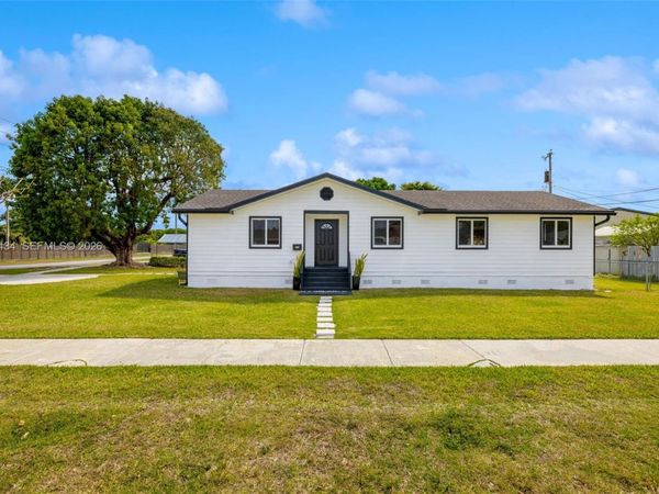 1867 NW 8th Ave, Homestead, FL 33030