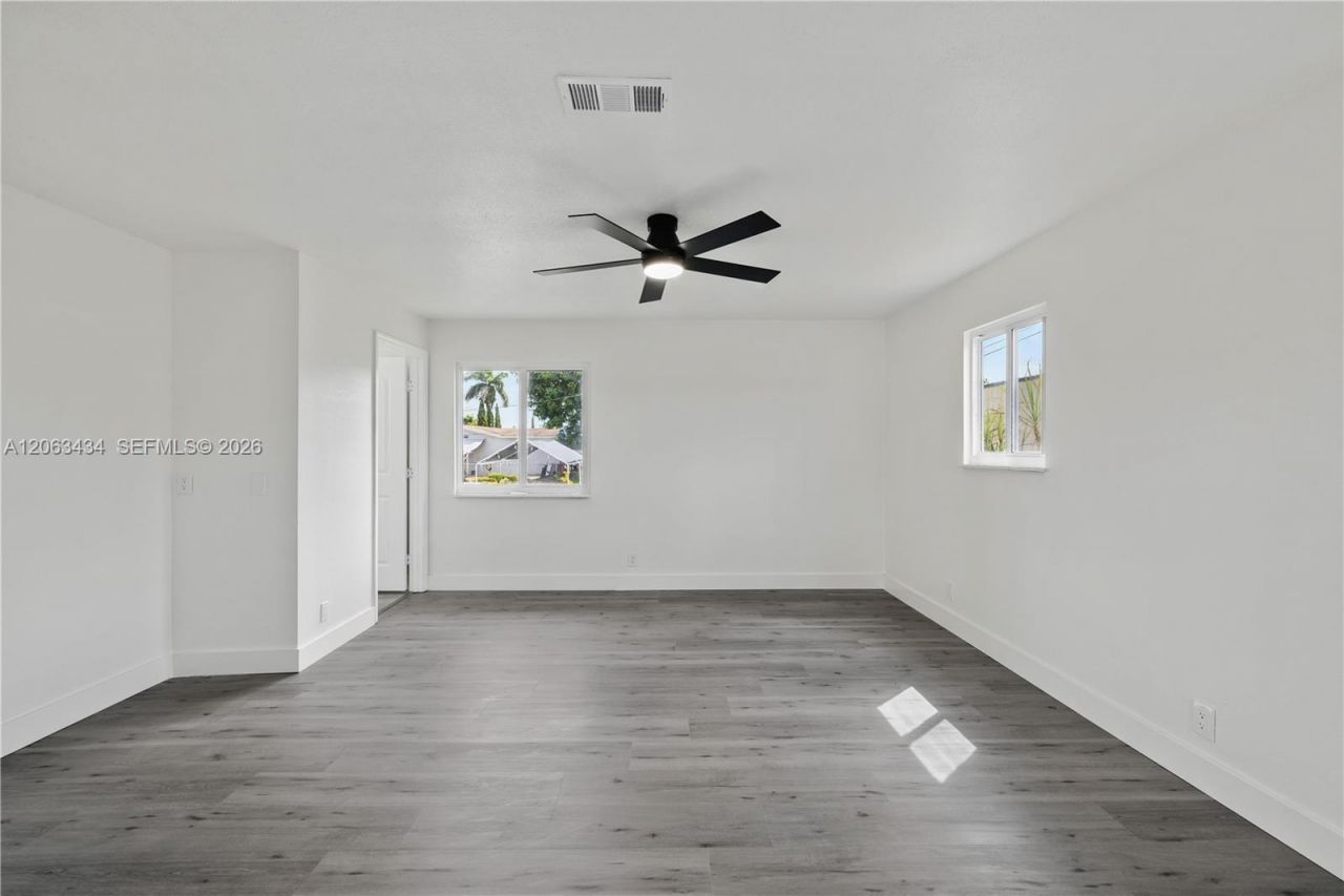 1867 NW 8th Ave, Homestead, FL 33030 Photo