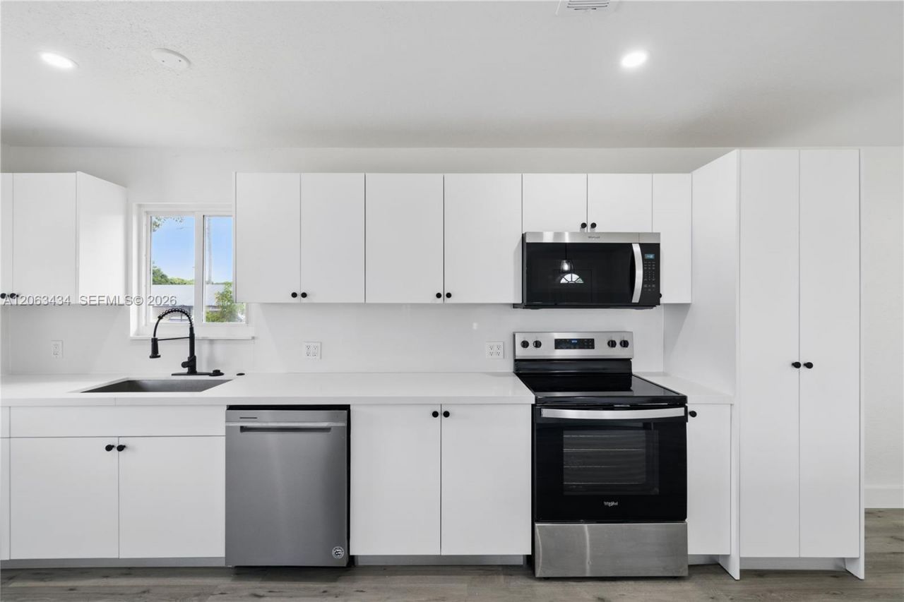 1867 NW 8th Ave, Homestead, FL 33030 Photo
