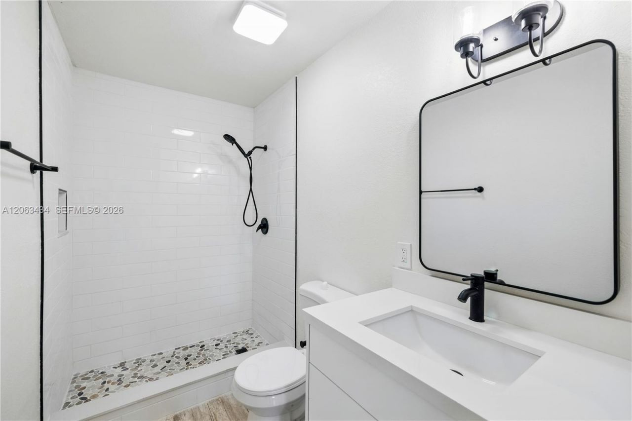 1867 NW 8th Ave, Homestead, FL 33030 Photo