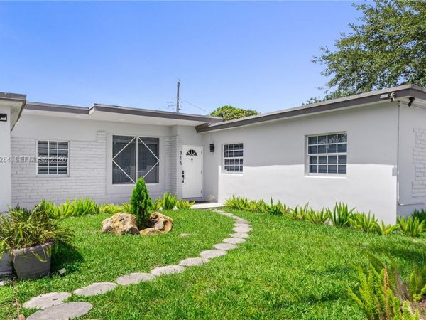 315 NW 106th ST , Miami, FL 33150