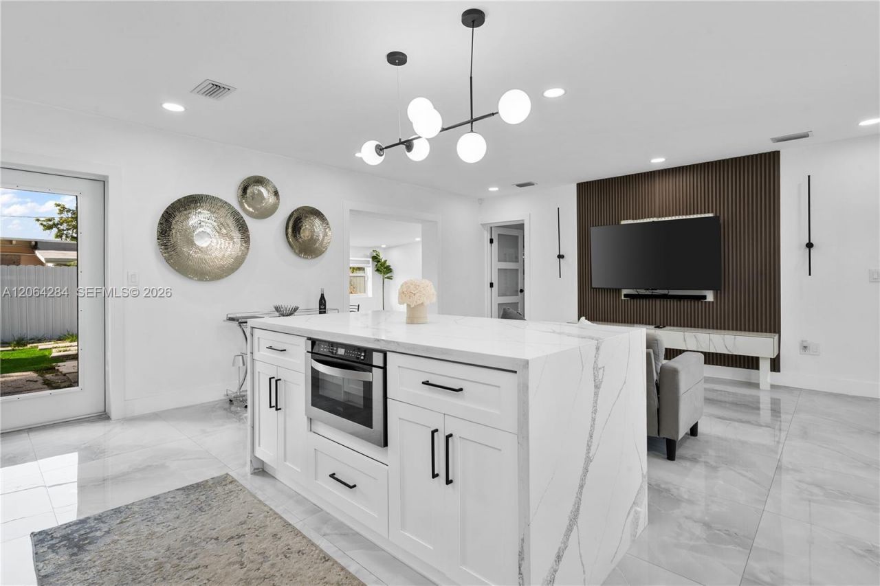 315 NW 106th St, Miami, FL 33150 Photo