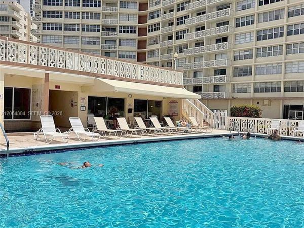 1817 S Ocean Dr , Unit 824, Hallandale Beach, FL 33009