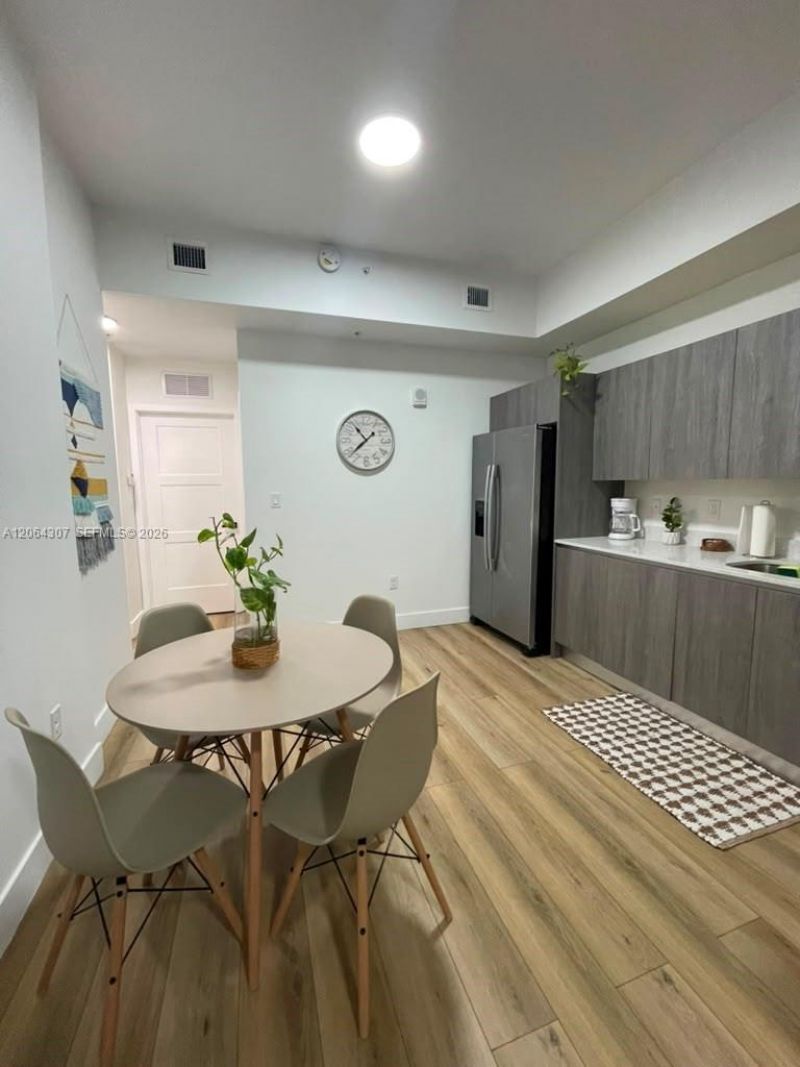 1534 NW 1st St, Unit 204, Miami, FL 33125 Photo