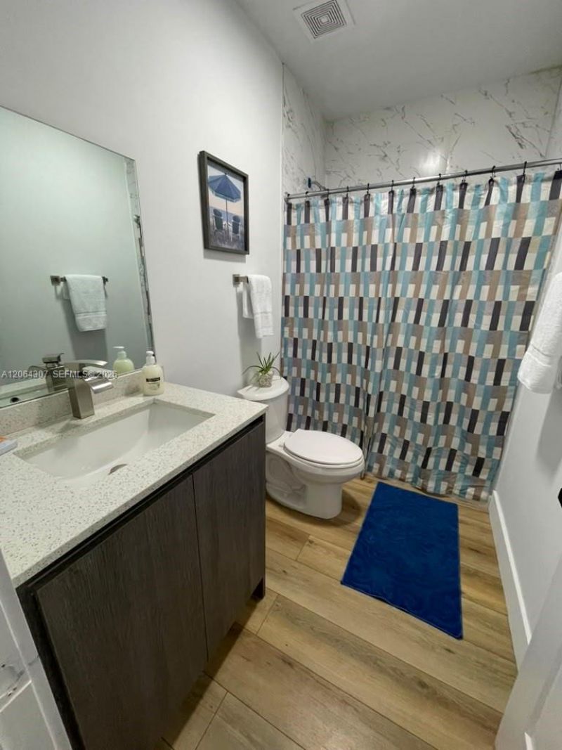 1534 NW 1st St, Unit 204, Miami, FL 33125 Photo