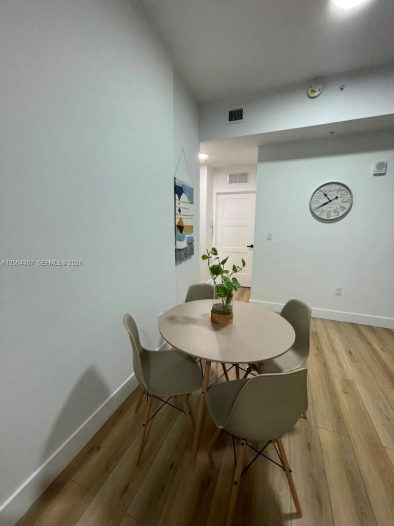 1534 NW 1st St, Unit 204, Miami, FL 33125 Photo