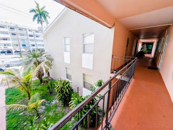 1525 NW 19th Ter , Unit 23, Miami, FL 33125