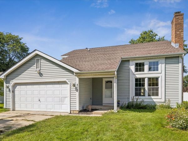 870 Boxwood Drive, Crystal Lake, IL 60014