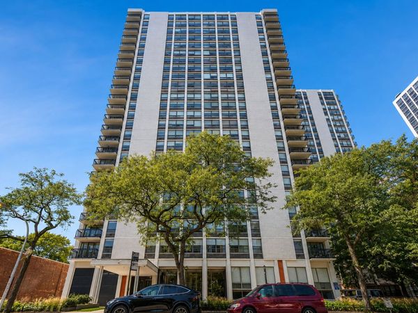 1455 N Sandburg Terrace , Unit 2306B, Chicago, IL 60610
