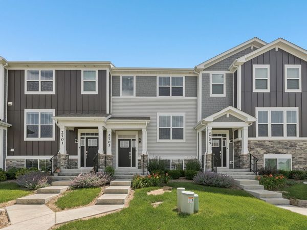 2703 Martini Street , Mundelein, IL 60060