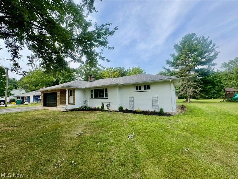 8839 Billings Road, Kirtland, OH 44094 Photo 2