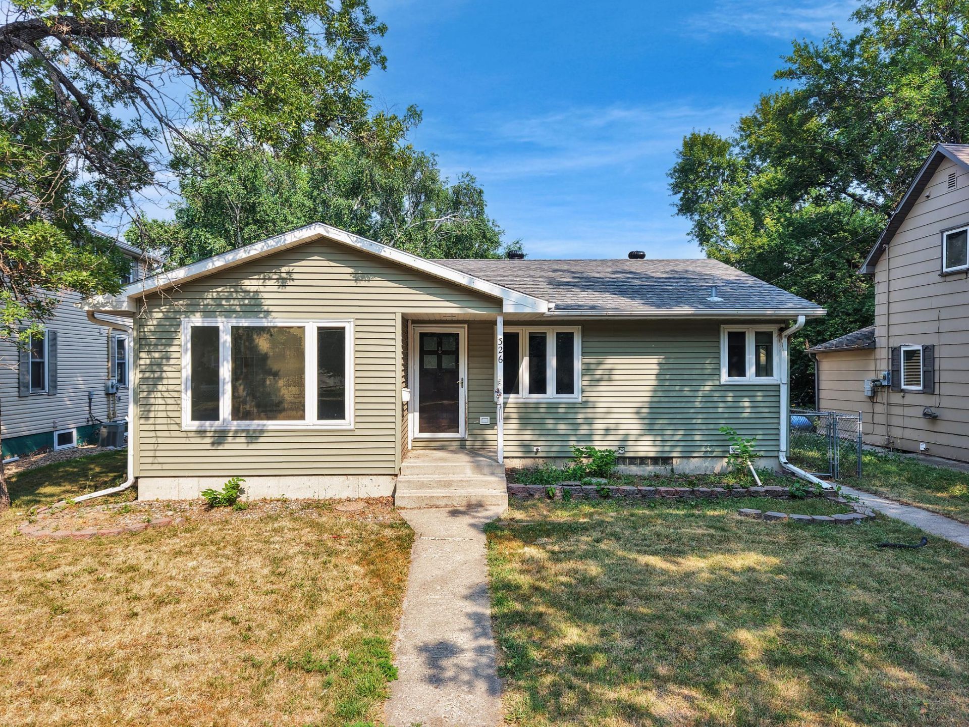 326 11th Street N primary photo