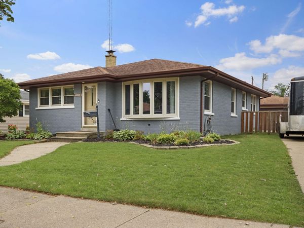 2110 16th Ave, Kenosha, WI 53140