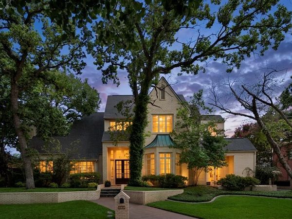 2410 GREEN PARK Drive, Arlington, TX 76017