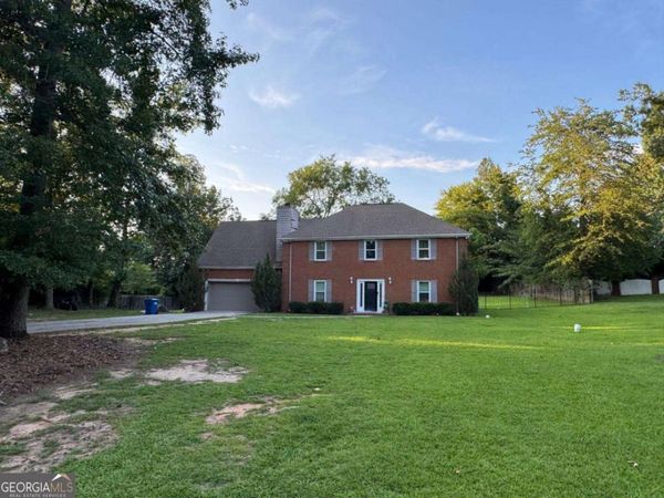 760 Kings Crest Court, Fairburn, GA 30213