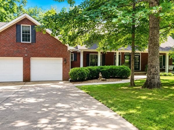 330 Fire Lake Dr, Manchester, TN 37355
