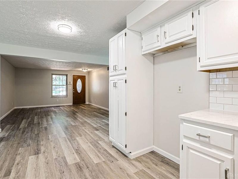 7240 Rustic Woods Drive, Huber Heights, OH 45424 Photo 6