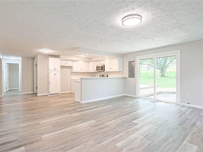 7240 Rustic Woods Drive, Huber Heights, OH 45424 Photo 7
