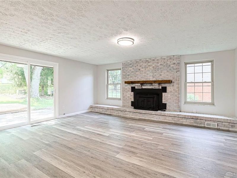 7240 Rustic Woods Drive, Huber Heights, OH 45424 Photo 9