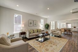 806 Lexington Avenue  photo 4