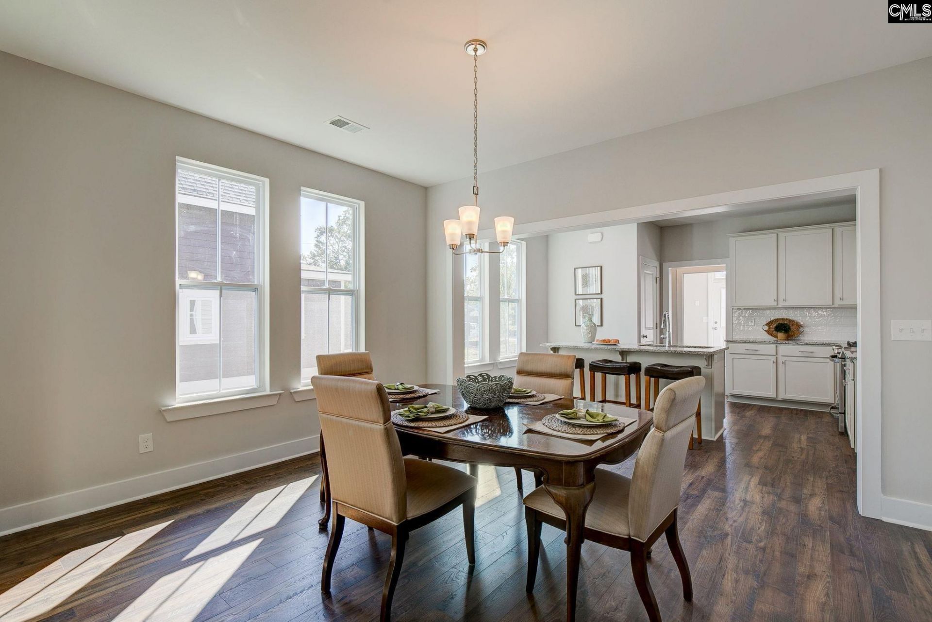 806 Lexington Avenue Photo 9