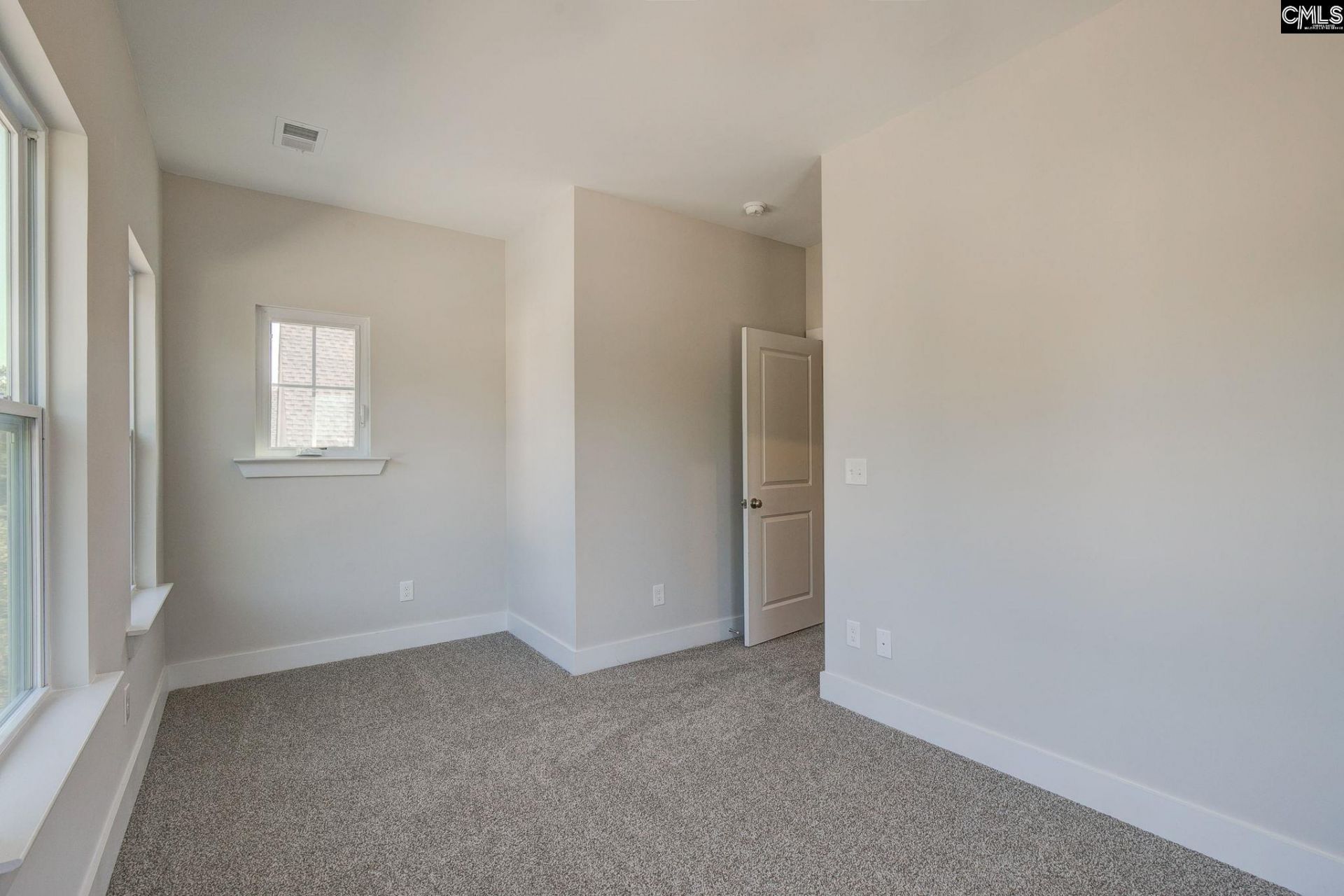 802 Lexington Avenue Photo 21