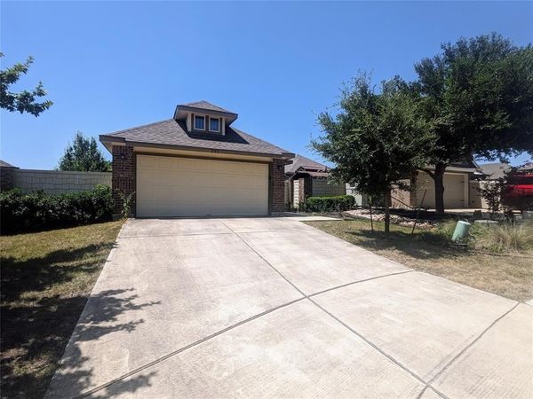 242 Rock Bluff LN, San Marcos, TX 78666