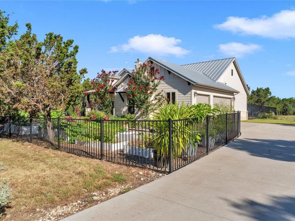 2140 Carpenter LOOP, Burnet, TX 78611