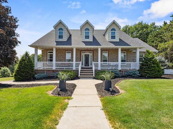 N3224 FEATHER RIDGE DRIVE, Appleton, WI 54913