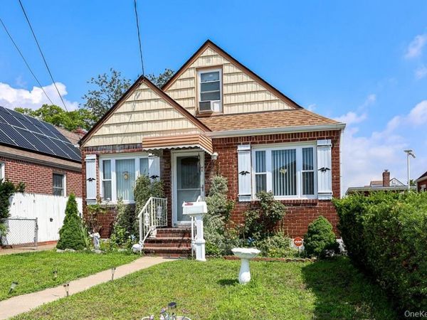 7 Catherine Court, Elmont, NY 11003